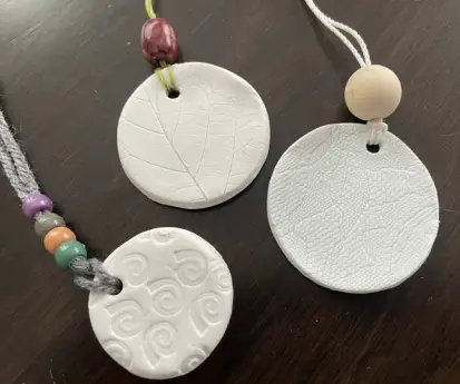 white air dried clay diffuser discs